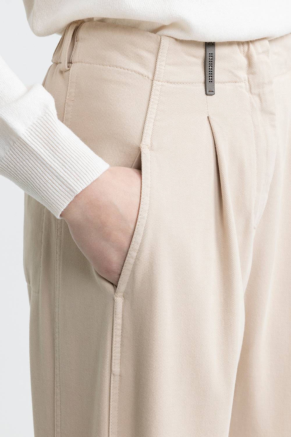Peserico Pantalone carrot con pince in gabardina di cotone Cyber Monday