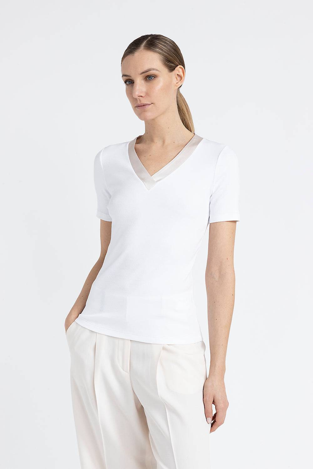 Peserico T-shirt in jersey con scollo a V in seta Spedizione gratuita