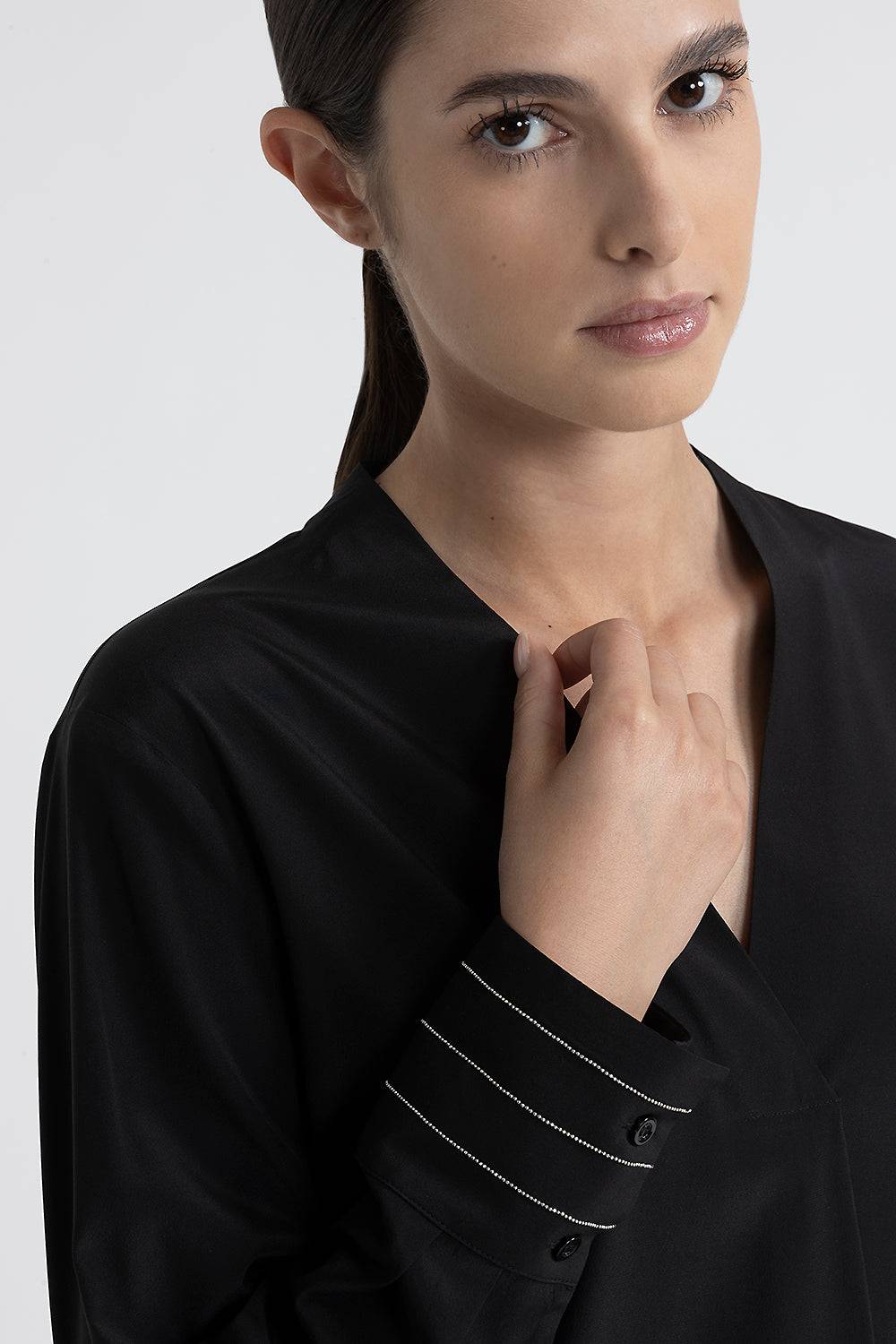 Peserico Blusa scollo a V in crepe de chine di seta Vendite stagionali