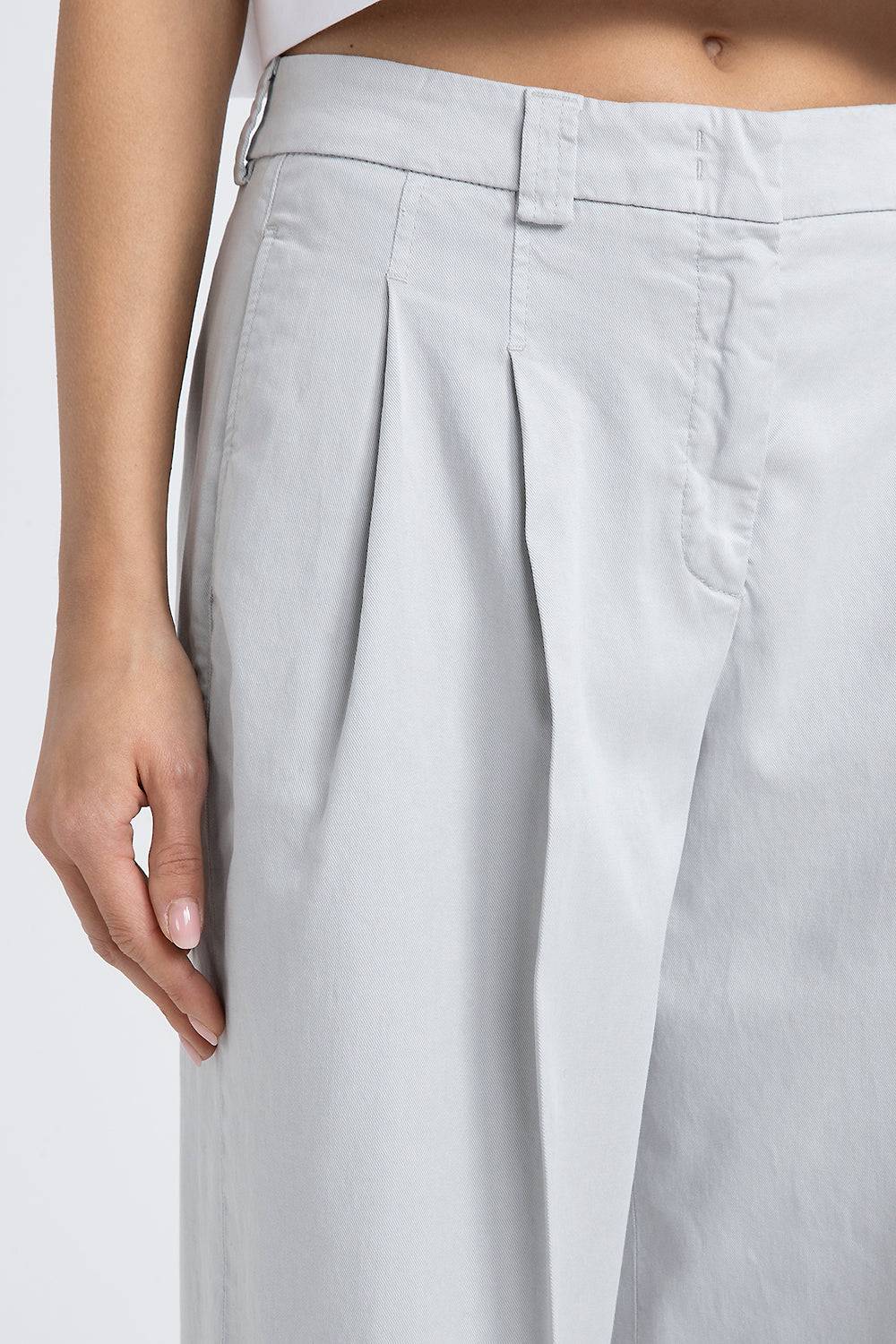 Peserico Pantalone con pieghe in gabardina di cotone seta e tencel Bestseller