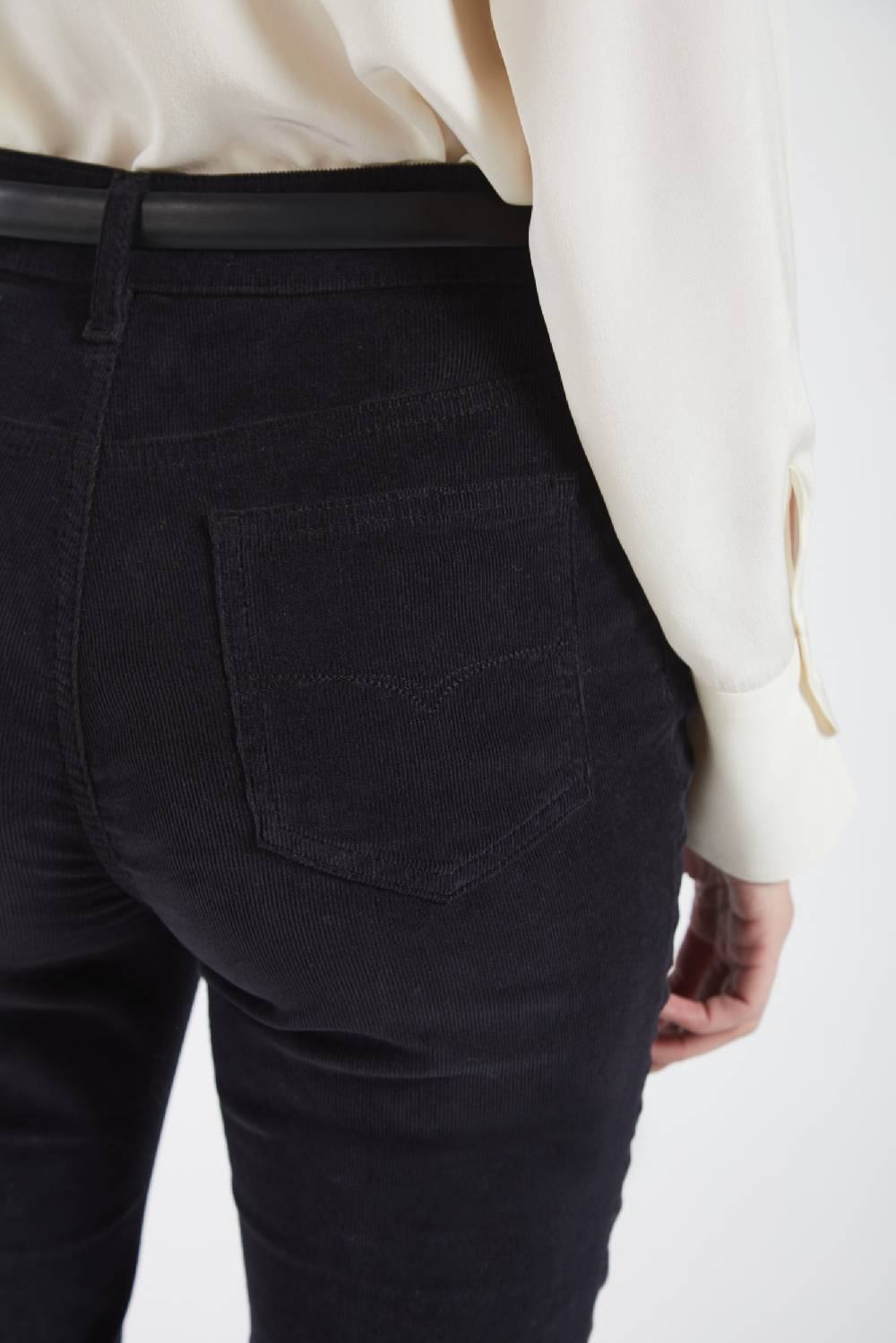 Piazza Sempione JENNIFER Pantalone bootcut con ricamo monogram Offerta