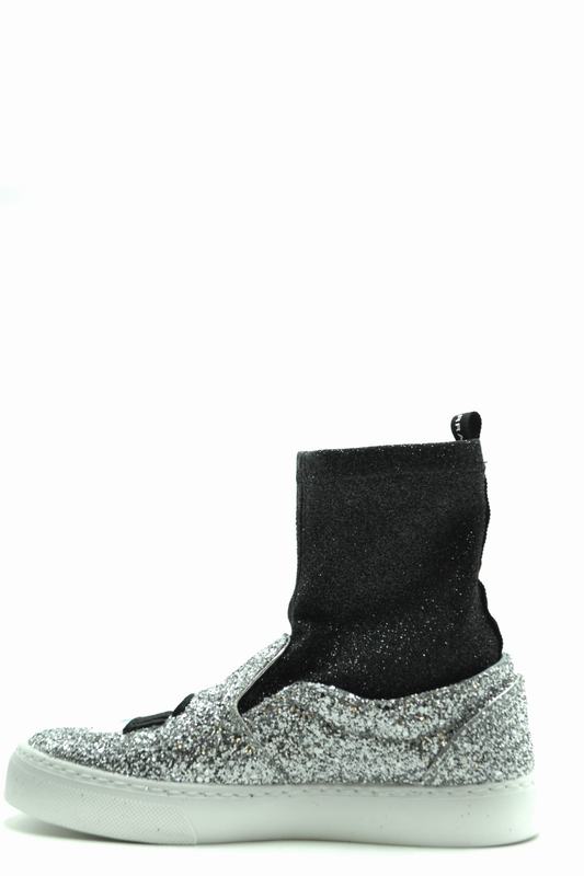 Chiara Ferragni Sneakers Codice prodotto: CF 2094 Sconti questo mese
