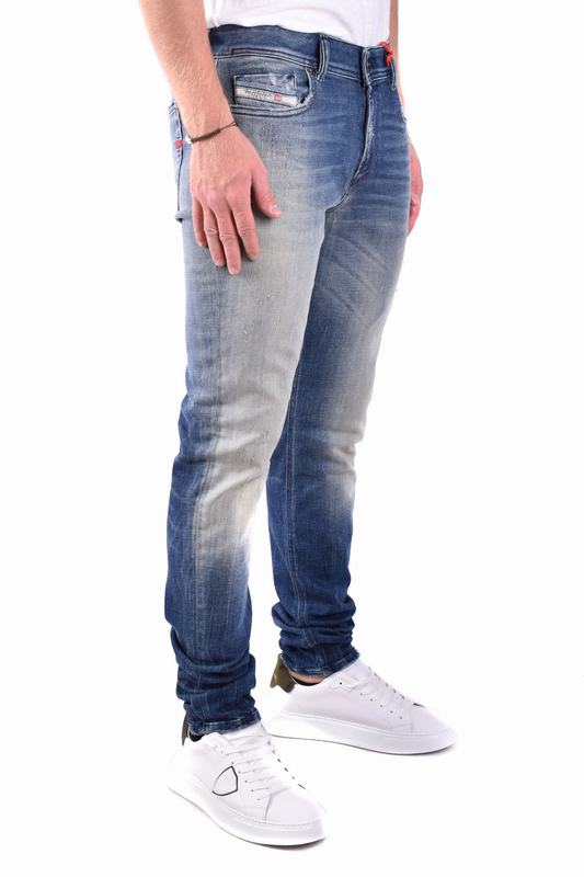 Diesel Jeans Codice prodotto: A03594 09G8701 Fino al 60% di sconto