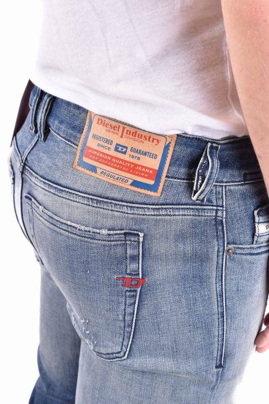Diesel Jeans Codice prodotto: A03594 09G8701 Fino al 60% di sconto