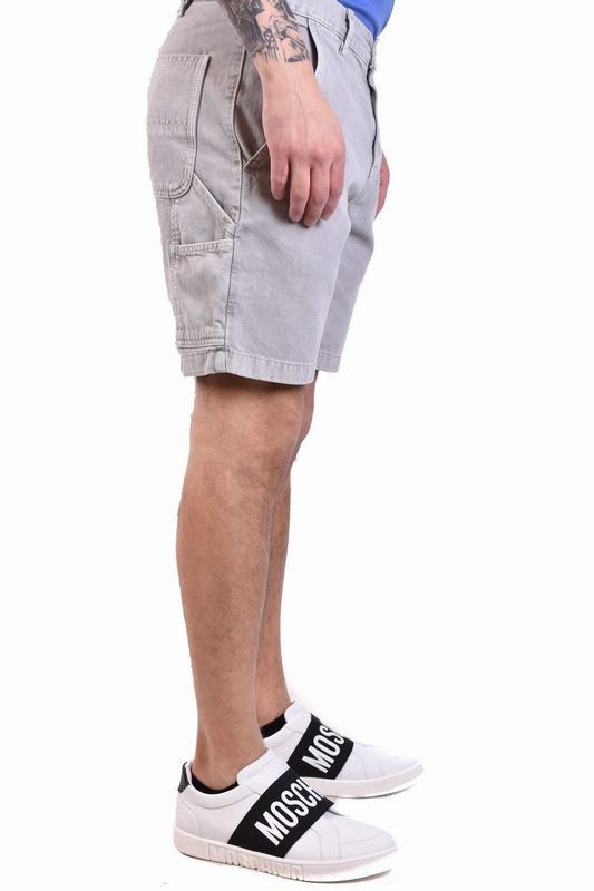 Moschino Bermuda Codice prodotto: A0354 20181486 Fino Al -60%