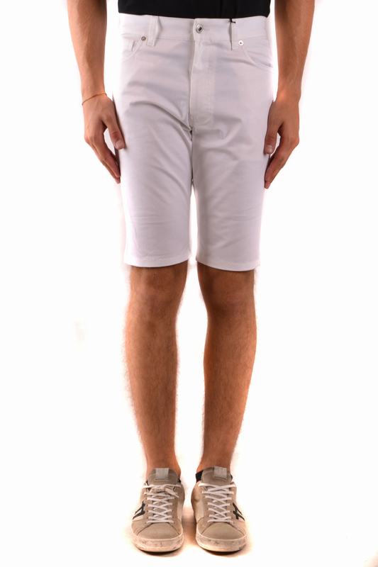 Moschino Bermuda Codice prodotto: Z A0346 0219 0001 Offerta