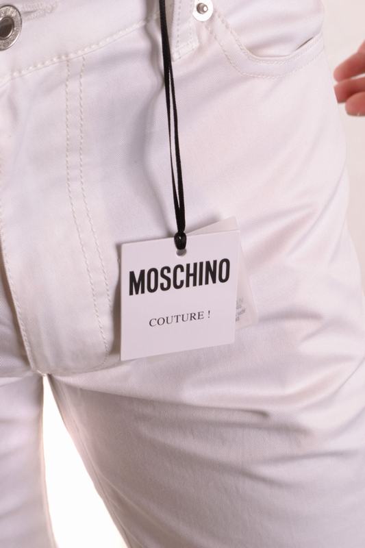 Moschino Bermuda Codice prodotto: Z A0346 0219 0001 Offerta