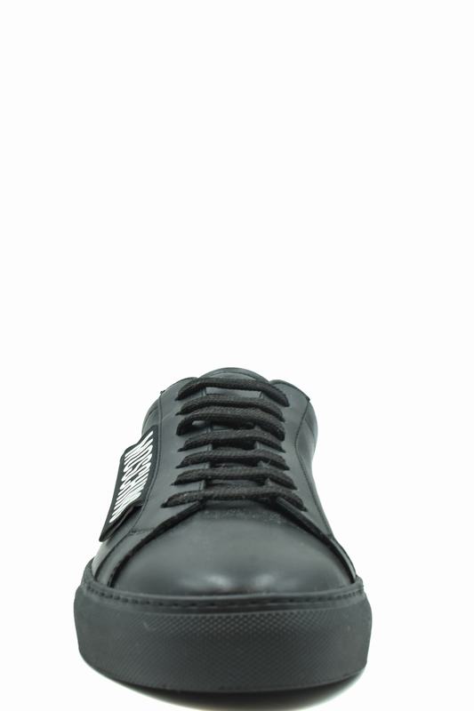 Moschino Sneakers Codice prodotto: MB15042G0DGA100A Smaltimento dello stoccaggio