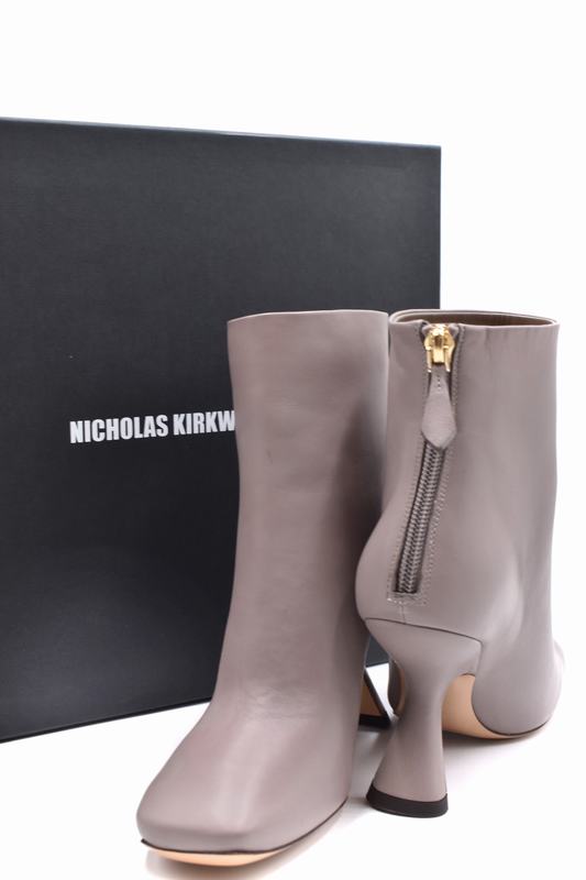 Nicholas Kirkwood Stivali Codice prodotto: 909B15NLS1-TAU Shopping Online