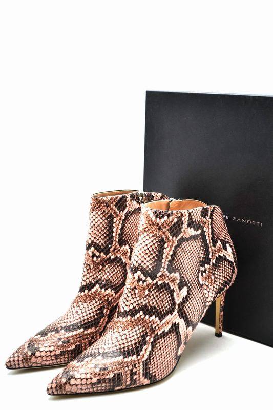 Giuseppe Zanotti Stivali Codice prodotto: E970021 Prezzo di fabbrica