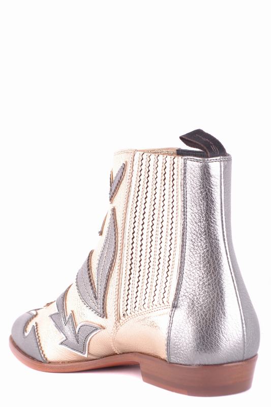 Santoni Stivali Codice prodotto: P18WTDB56977HA1CS Offerta Pasqua