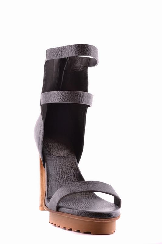 Brunello Cucinelli Sandali Codice prodotto: MZDBRC538 Online