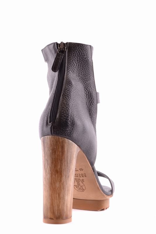 Brunello Cucinelli Sandali Codice prodotto: MZDBRC538 Online