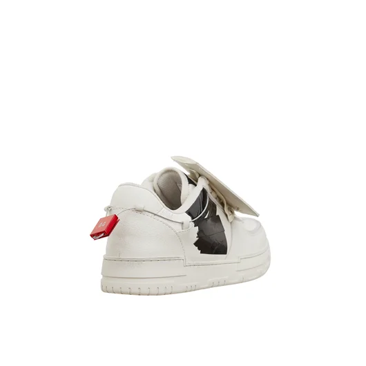 44 LABEL GROUP SNEAKER AVRIL Smaltimento dello stoccaggio