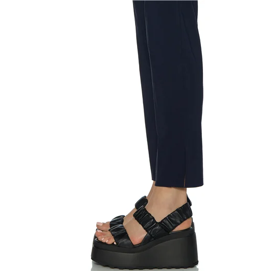 AVENUE MONTAIGNE PANTALONE IN TECNICO LEGGERO Sconti questo mese