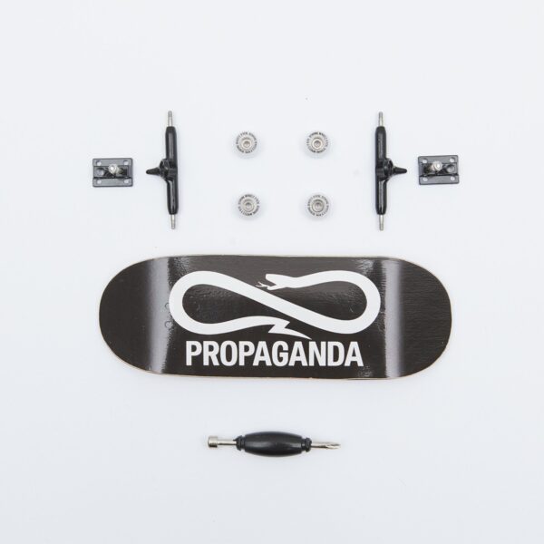 Propaganda Propaganda x Close Up Fingerboard complete set – Black Prezzo Ridotto