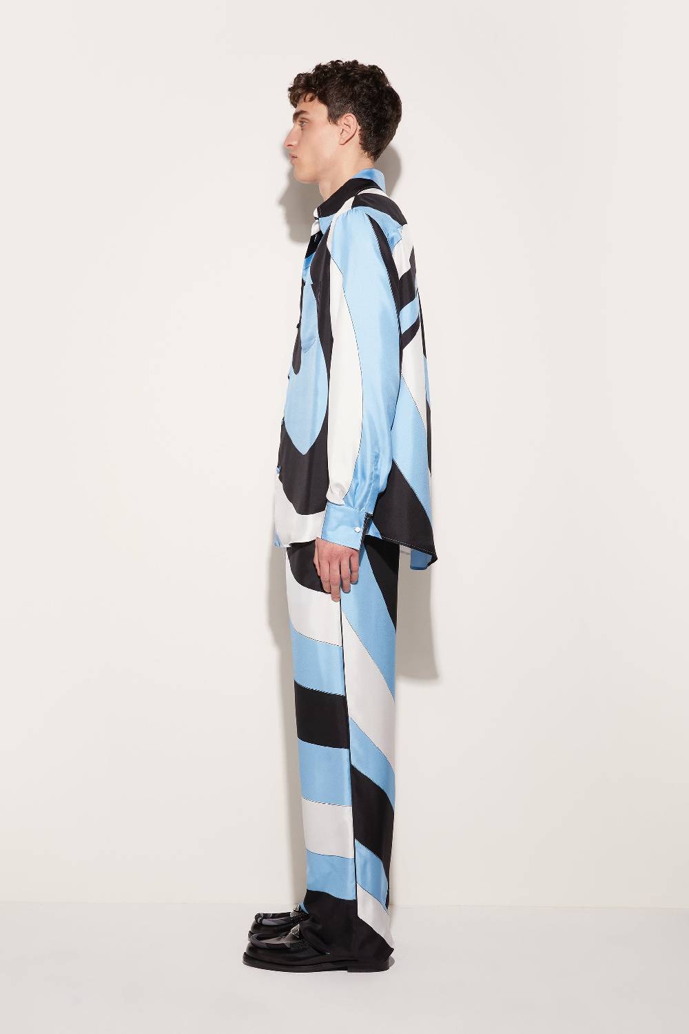 Pucci Pantaloni in seta con stampa Iride Fino al 50% di sconto