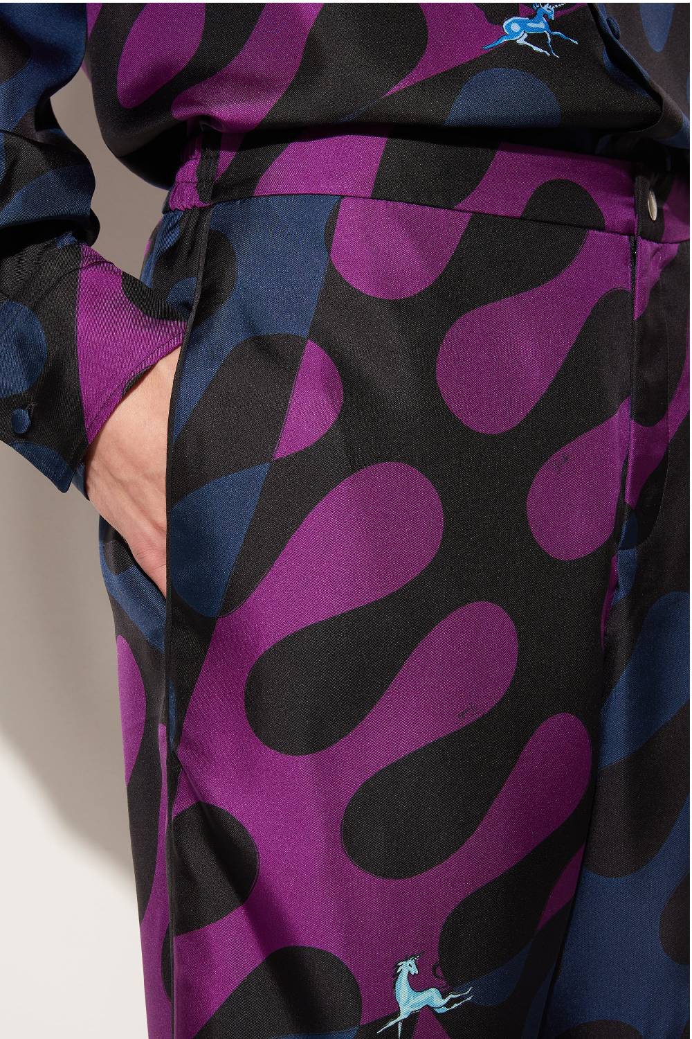 Pucci Pantaloni in seta con stampa Leocorno Fino al 65% di sconto