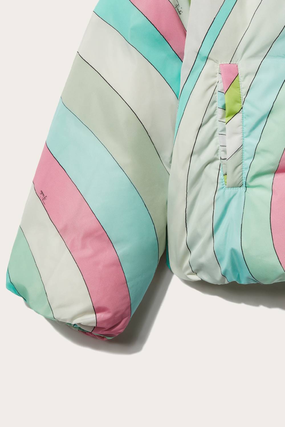 Pucci Iride-Print Puffer Jacket Fino al 55% di sconto