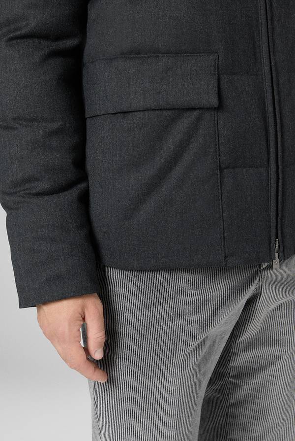 Pull Pal Zileri Bomber in pura lana con cappuccio removibile In Linea