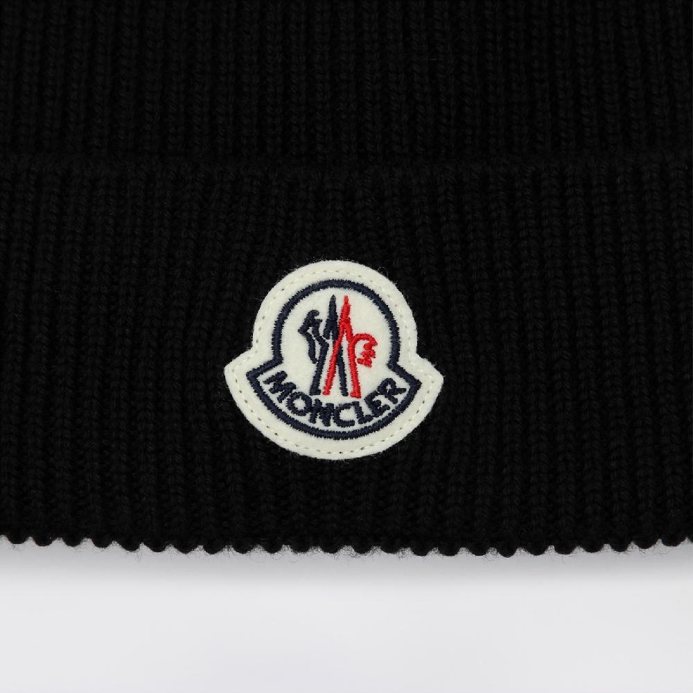 Moncler Cuffia nera in lana con patch logo Enormi sconti