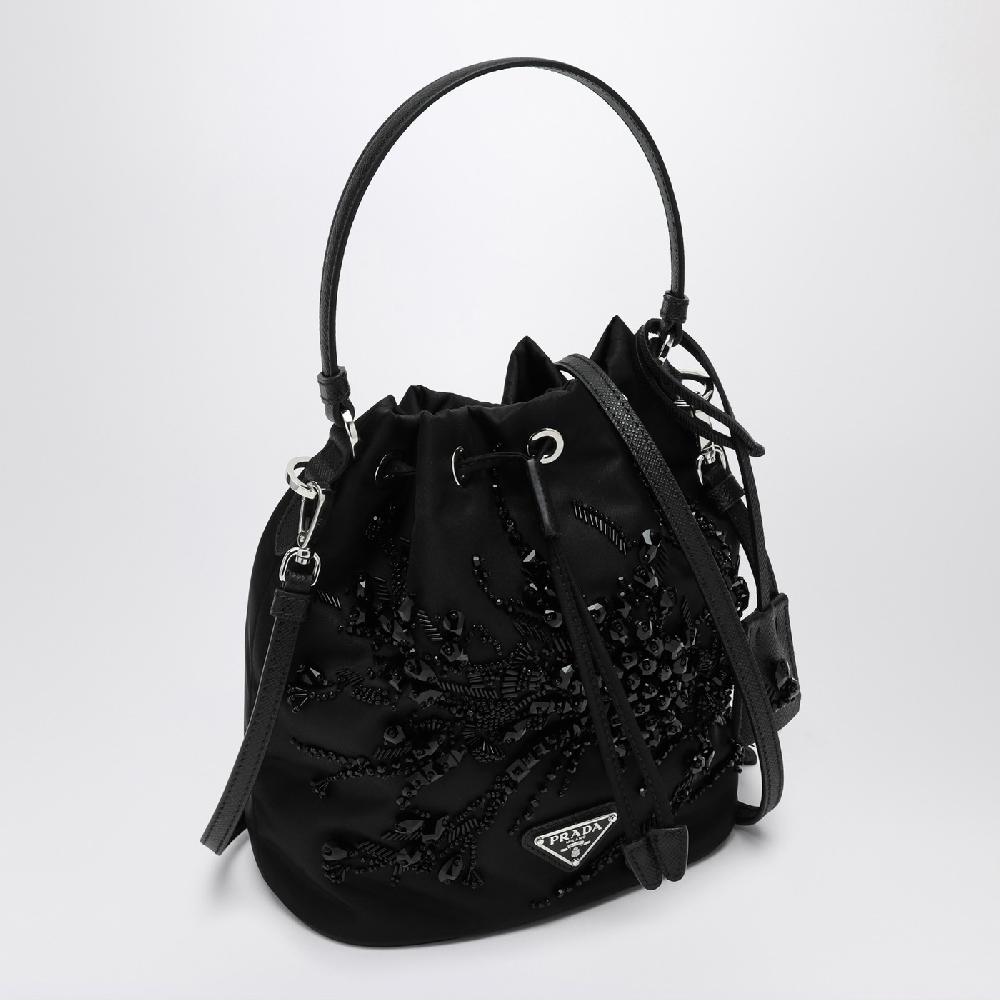 Prada Mini borsa nera in Re-Nylon con ricami Offerta esclusiva