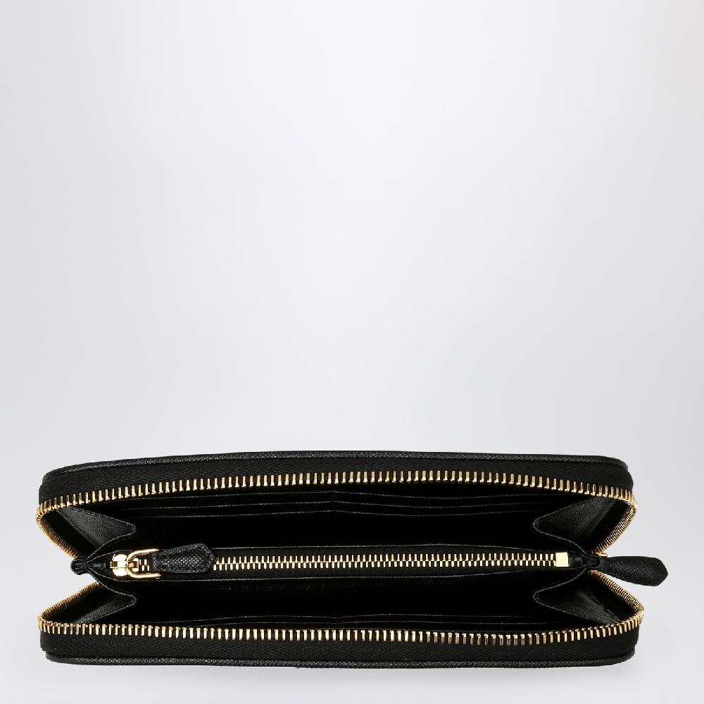 Prada Portafoglio zip around nero in Re-Nylon Rilascio limitato