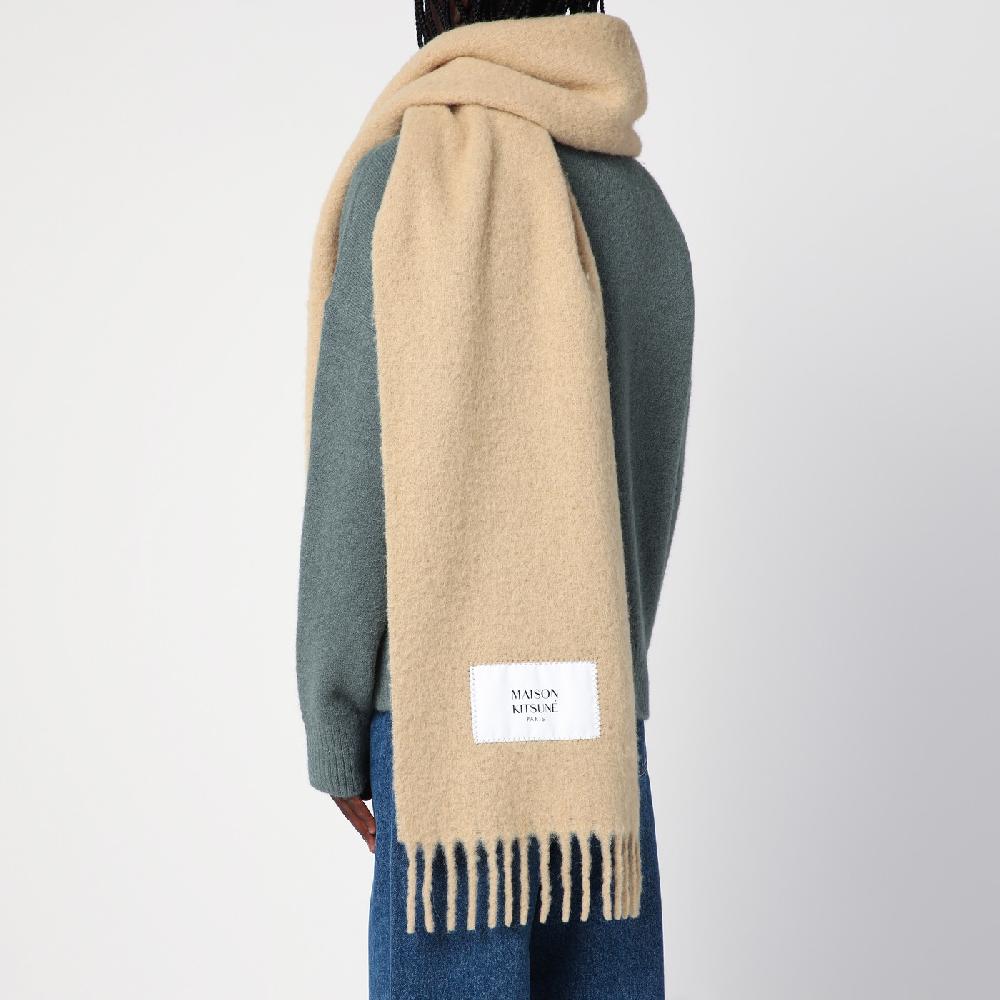 Maison Kitsunu00e9 Sciarpa beige chiara in misto lana I Più Venduti