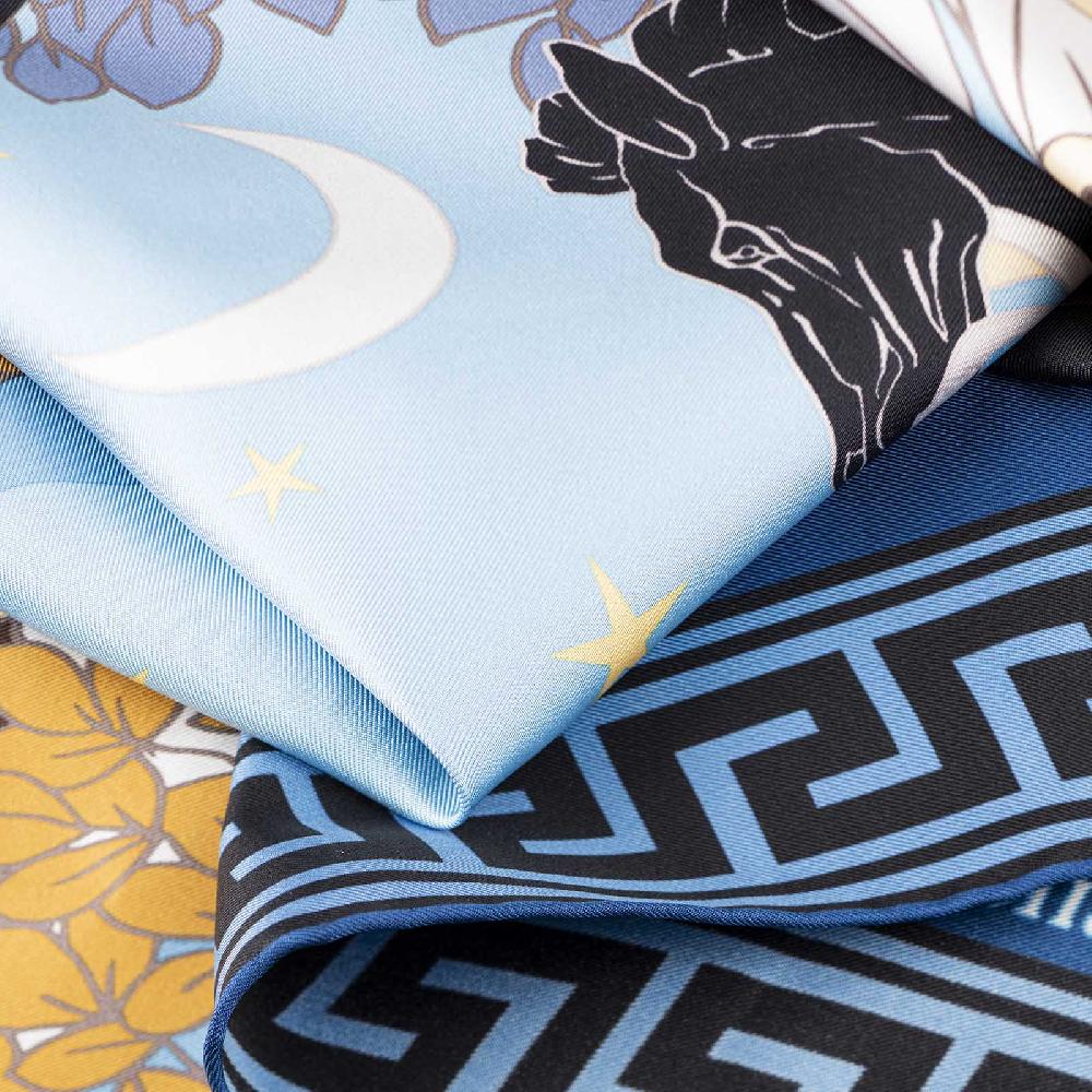 Rubinacci Foulard Artemide e Apollo indaco Vendita calda