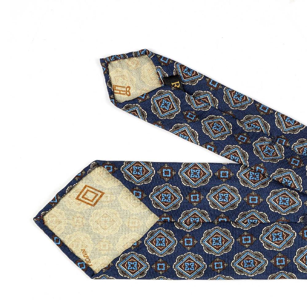 Rubinacci Cravatta in twill di seta con stampa geometrica blu Sostegno trimestrale
