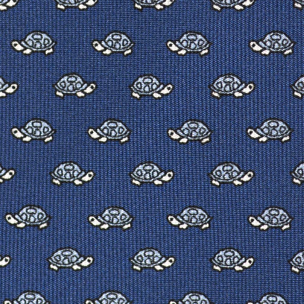 Rubinacci Cravatta in twill di seta con stampa tartaruga celeste Promozione Limitata