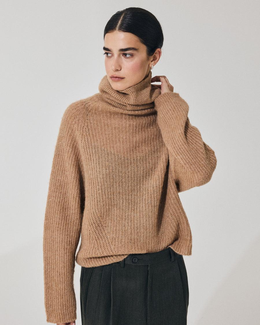 Scaglione TURTLE NECK RAGLAN GLITTER CARAMEL Shopping Online