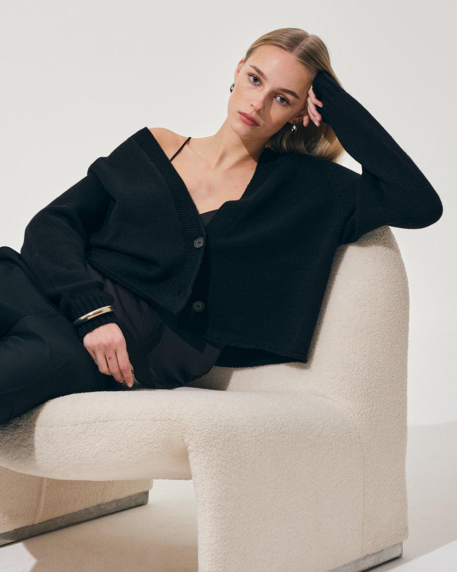 Scaglione CARDIGAN RAGLAN SEAMLESS MERINO BLACK Comprare a buon mercato