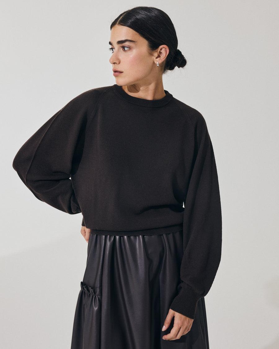 Scaglione ROUND NECK BOXY RAGLAN SEAMLESS MERINO EBANO Fornitura limitata