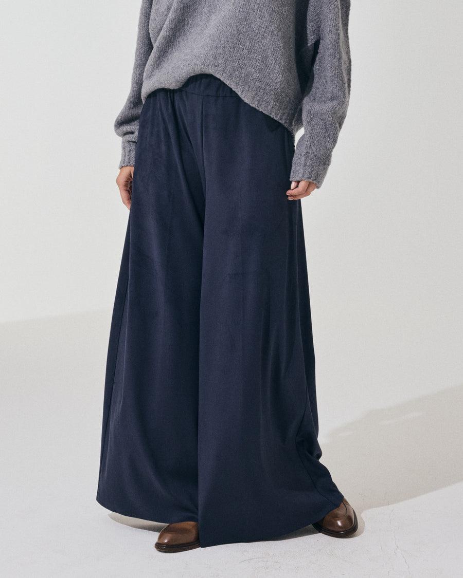 Scaglione PANT LARGO ECOSUEDE NAVY Ritorno libero