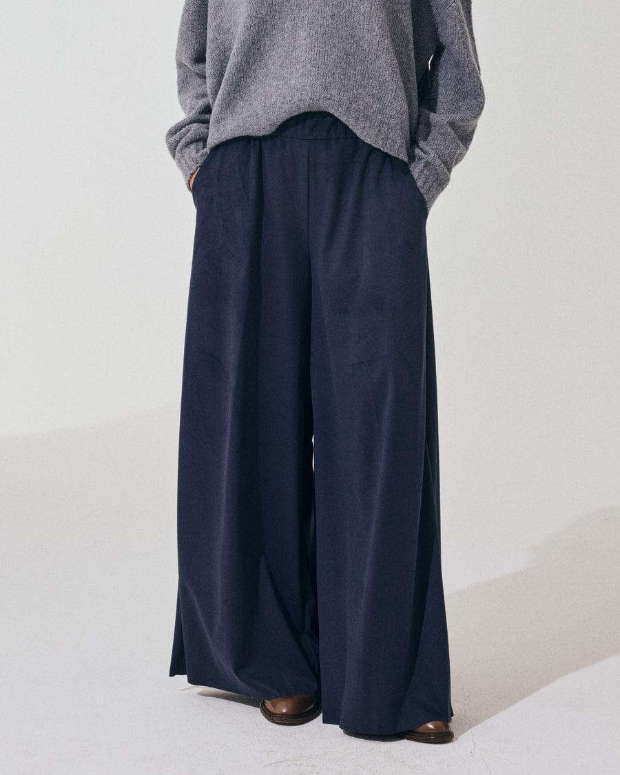 Scaglione PANT LARGO ECOSUEDE NAVY Ritorno libero