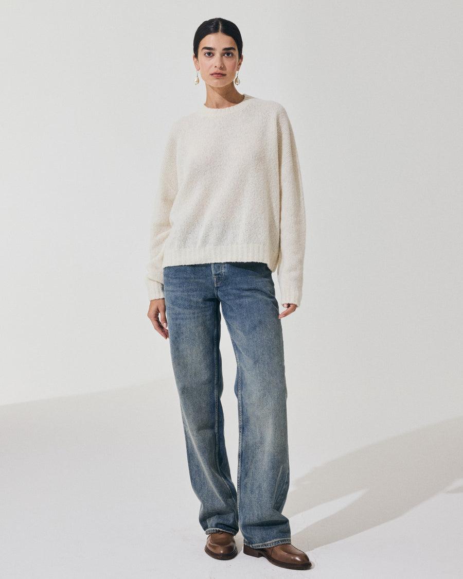 Scaglione ROUND NECK OVER PUFFED CASHMERE MILK Offerta speciale della fabbrica