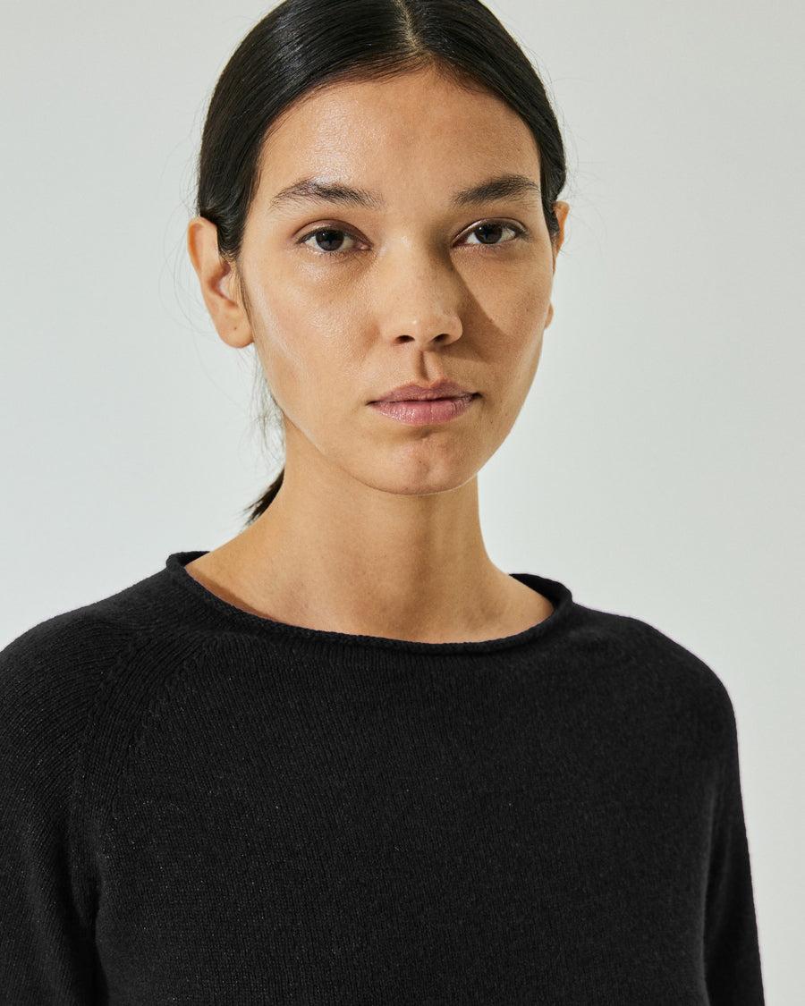 Scaglione ROUND NECK RAGLAN SEAMLESS HYBRID CASHMERE BLACK Vendite stagionali