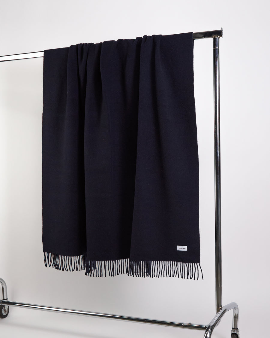 Scaglione PLAID DIVANO 135x180 NAVY Discount Store per i nuovi prodotti