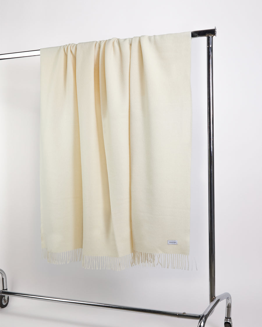 Scaglione PLAID DIVANO 135x180 LATTE Solo un giorno rimasto