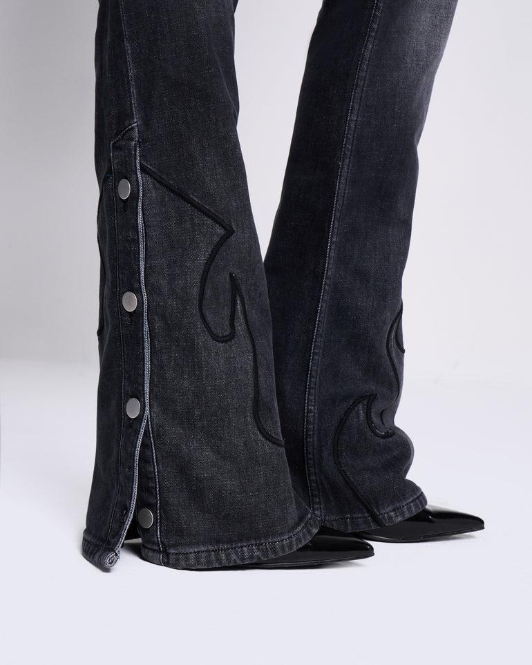 Silvian Heach Jeans a zampa 50% di sconto per tempo limitato