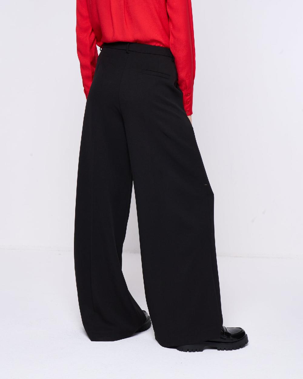 Silvian Heach Pantaloni ampi Offerte