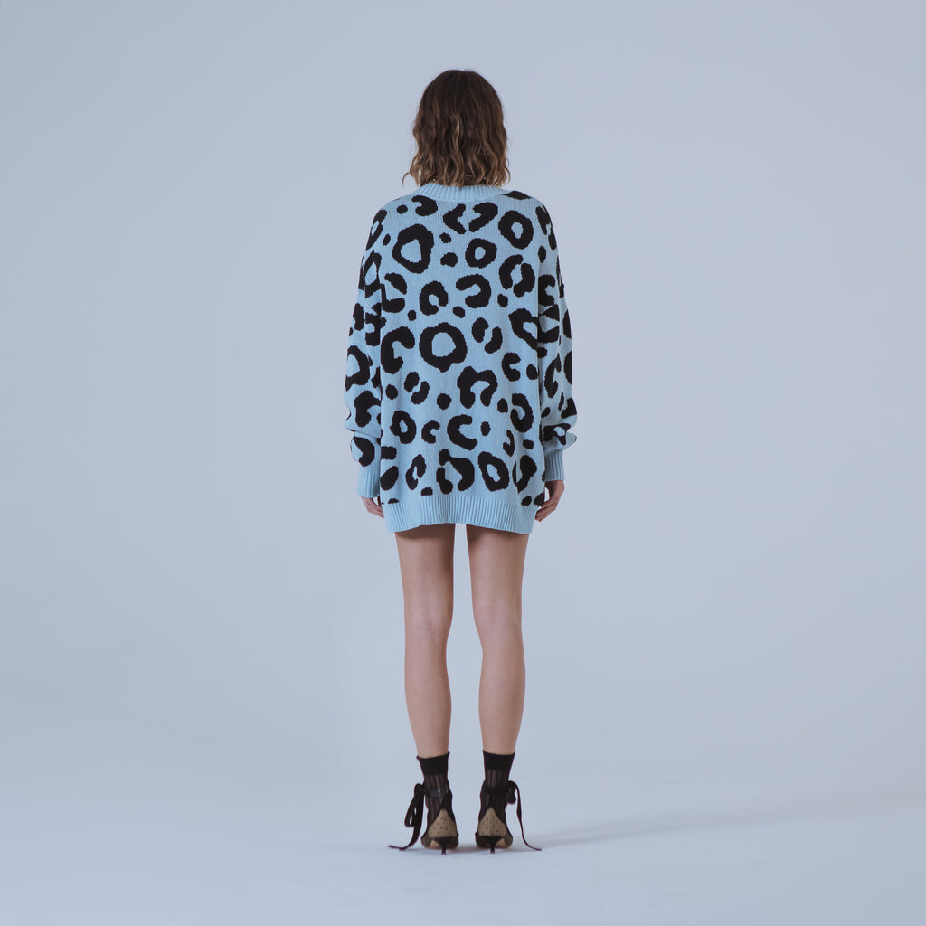 Sveta Milano Cardigan lungo jacquard Georgia in azzurro e nero Sostegno trimestrale