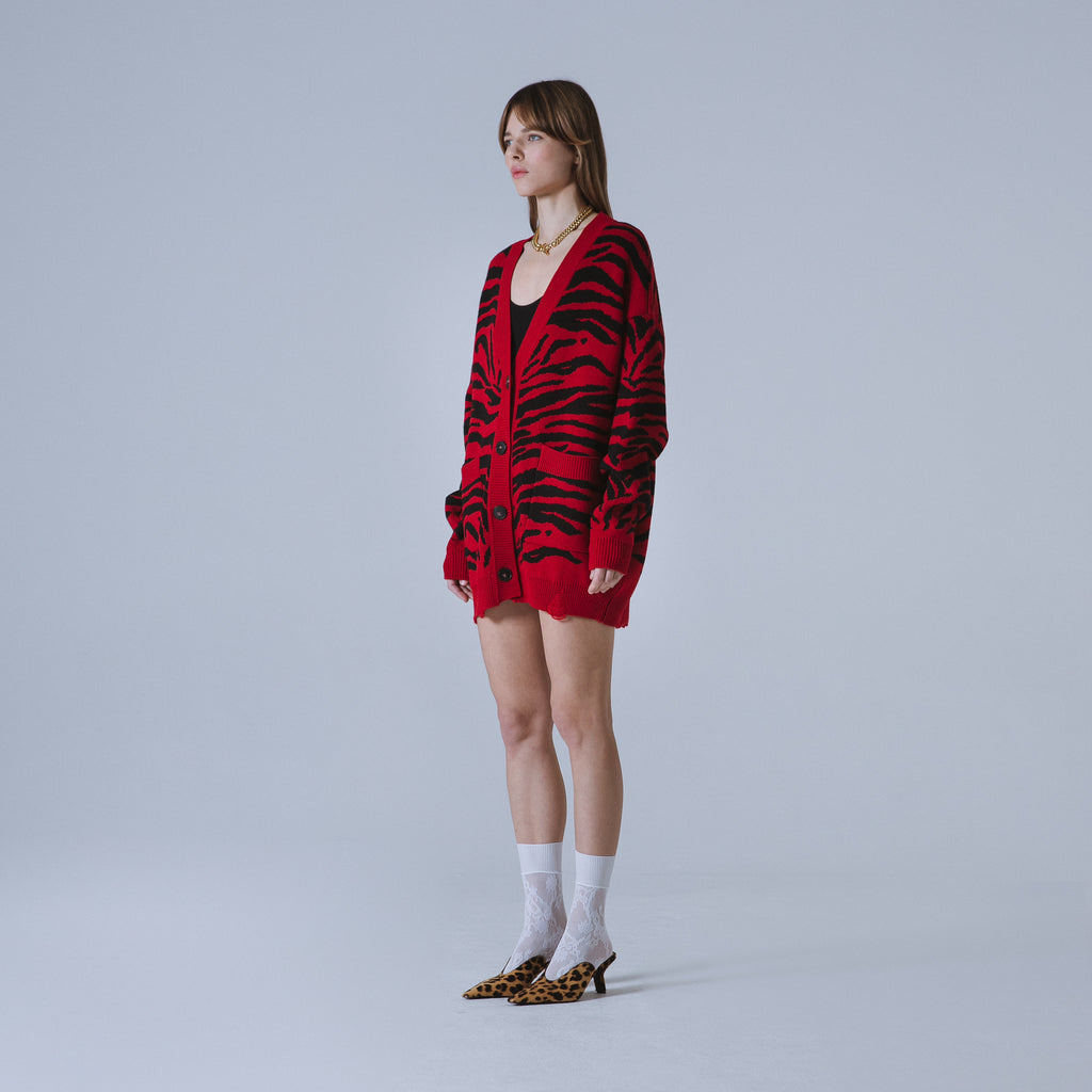 Sveta Milano Cardigan lungo jacquard Georgia in rosso e nero Solo un giorno rimasto