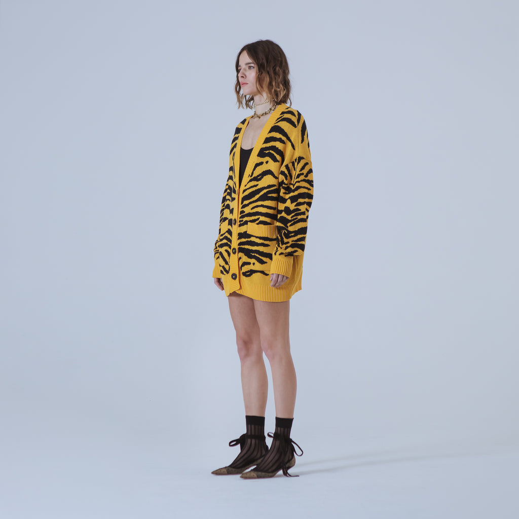 Sveta Milano Cardigan lungo jacquard Georgia in giallo e nero Super sconto
