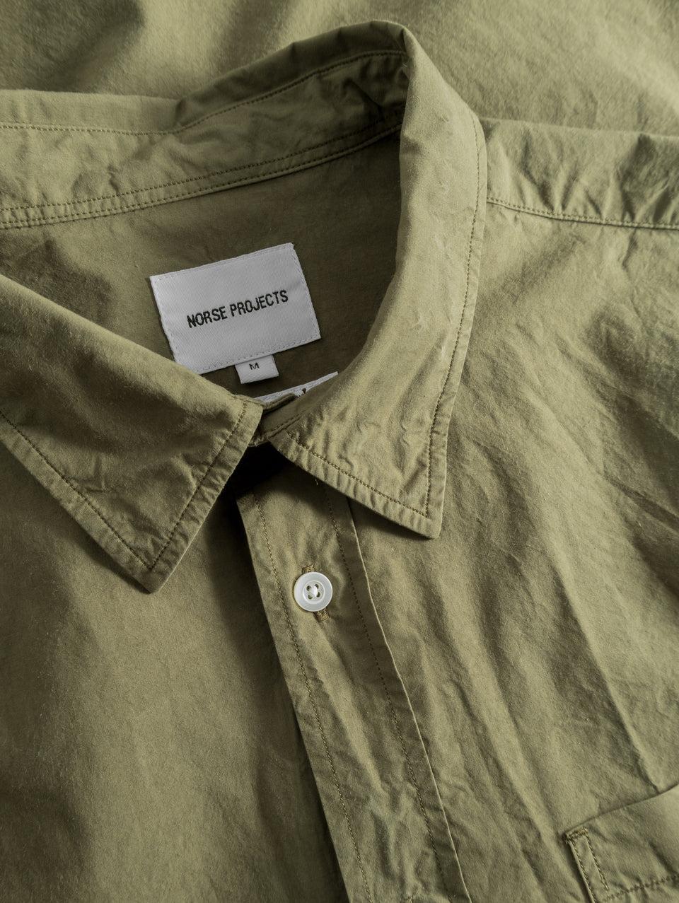 NORSE PROJECTS Camicia in Cotone Tinta in Capo Verde Grande vendita