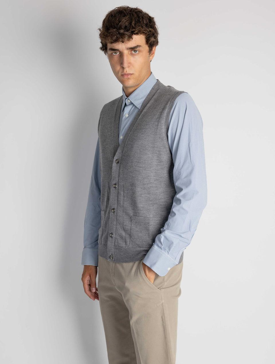 ALPHA STUDIO Gilet con Scollo a V Grigio Solo un giorno rimasto