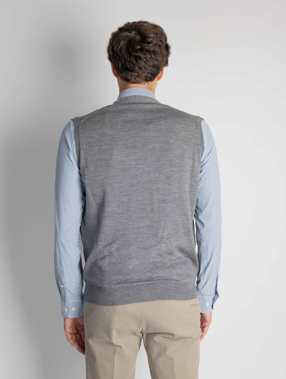 ALPHA STUDIO Gilet con Scollo a V Grigio Solo un giorno rimasto