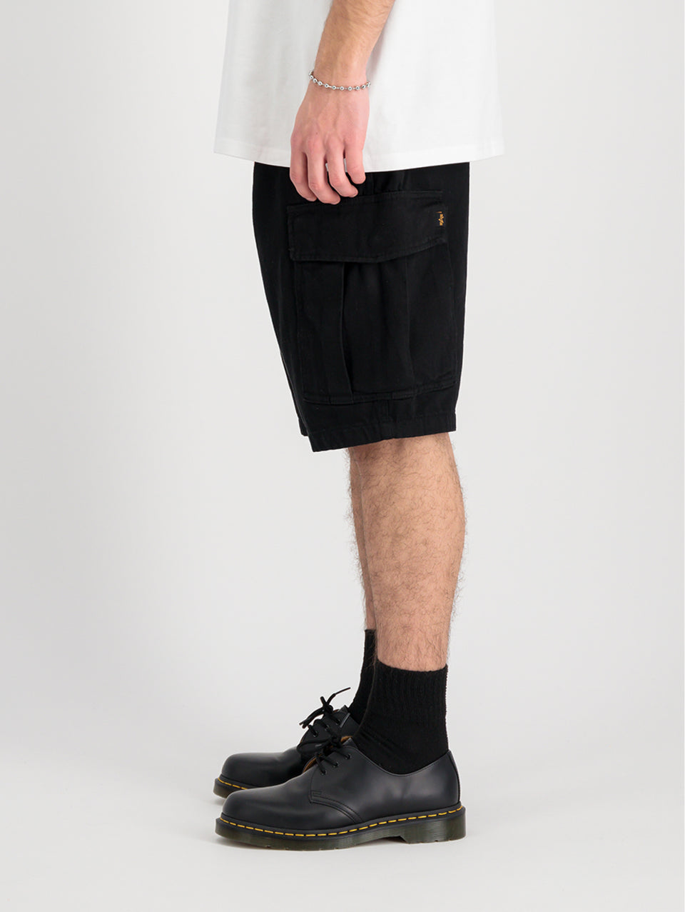 ALPHA INDUSTRIES Shorts Cargo con Pince in Twill di Cotone Nero Enormi sconti