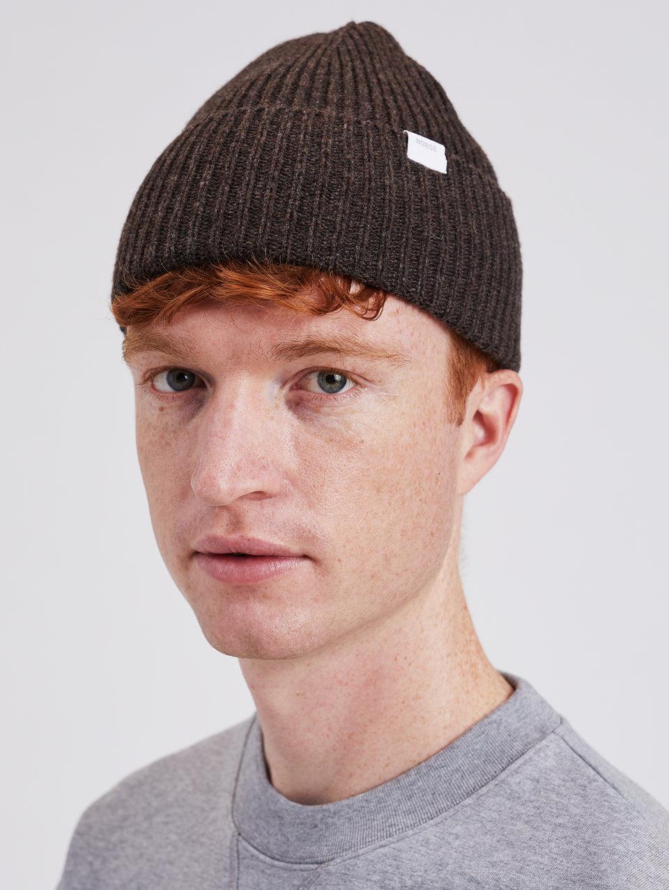 NORSE PROJECTS Berretto in Lana a Coste Marrone Fornitura limitata
